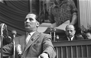 10 Gebote der sozialistischen Moral Erich Honecker auf dem Parteitag der SED